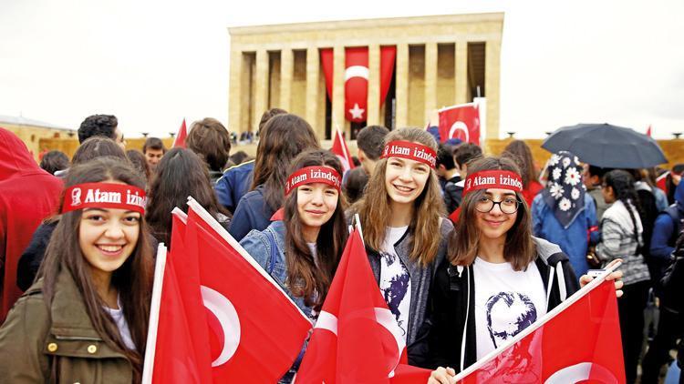 19 Mayıs tüm yurtta coşkuyla kutlanıyor