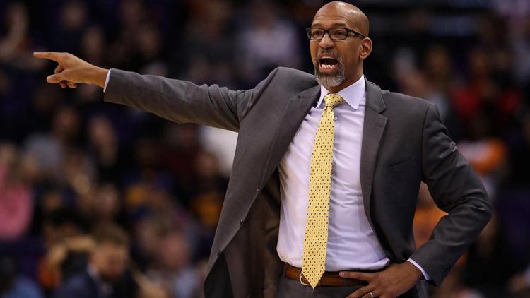 NBAde sezonun koçu Phoenix Sunsı çalıştıran Monty Williams