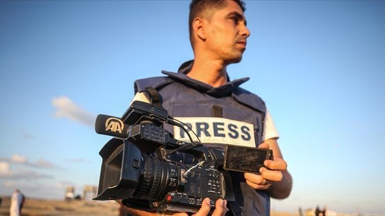 İsrail sivillere saldırmaya devam ediyor Bir gazeteci öldü, AA kameramanı yaralandı