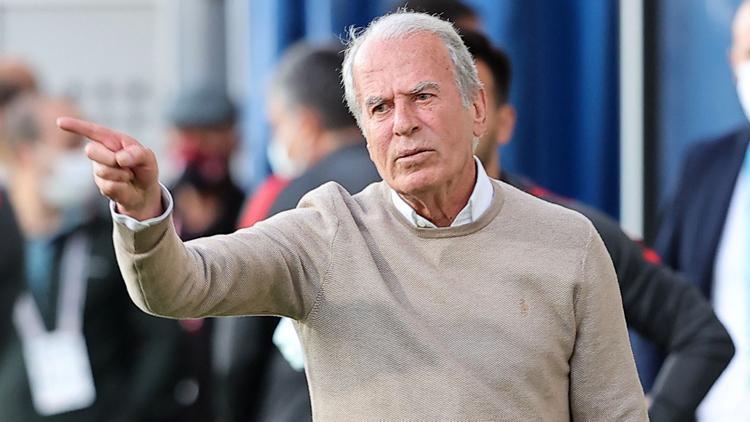 Mustafa Denizli: Allah’tan tek dileğim bu camianın hak ettiği yere gelmesi