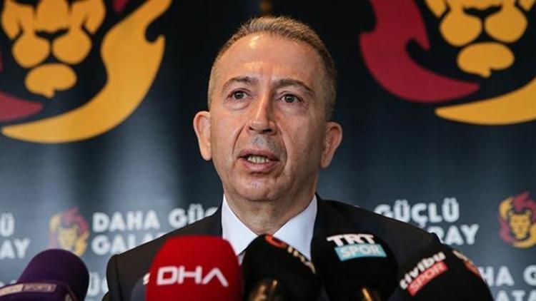 Galatasarayda başkan adaylarından Metin Öztürk, adaylık dosyasını teslim etti