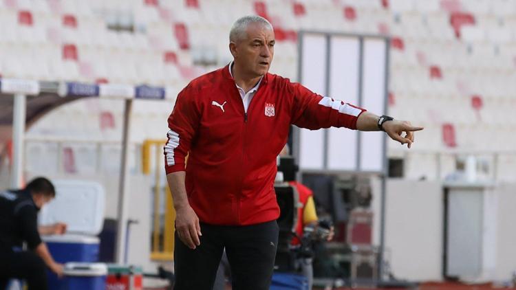 Sivasspor Teknik Direktörü Rıza Çalımbaydan UEFA Avrupa Konferans Ligi açıklaması