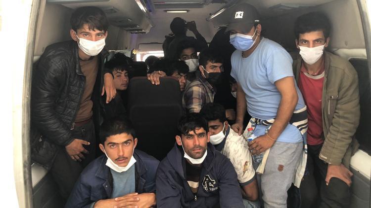 Polis şüphe üzerine durdurdu 36 göçmen böyle yakalandı