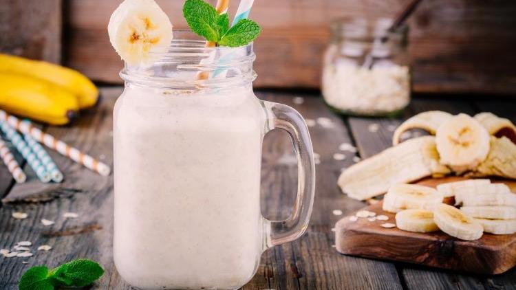 Muzlu milkshake nasıl yapılır? Pratik muzlu milkshake tarifi