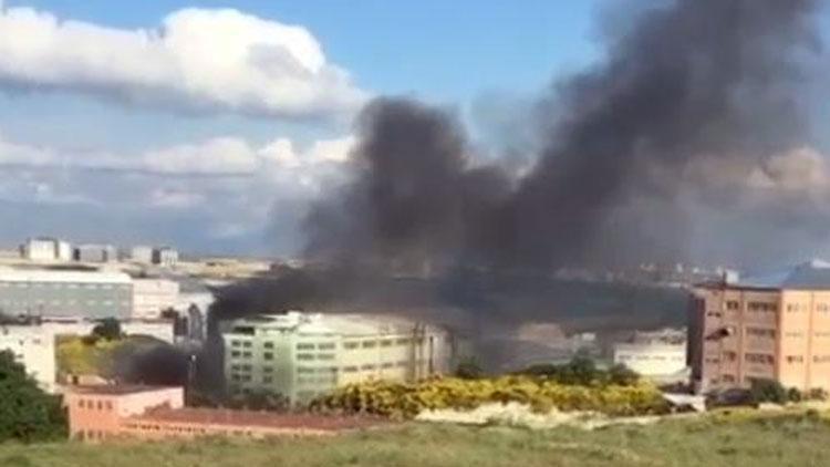 Son dakika: İstanbulda korkutan fabrika yangını