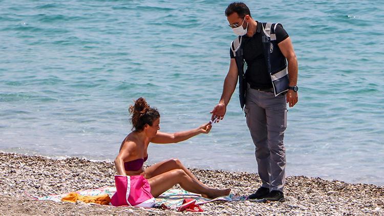 Antalyada kısıtlamada sahildekilere pasaport kontrolü