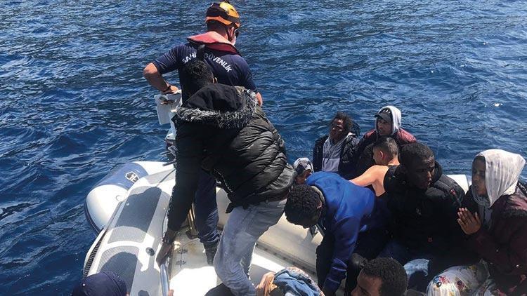 Yunanistan tarafından Türk kara sularına itilen 74 sığınmacı kurtarıldı