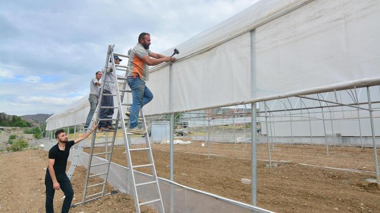 Tesis yanına ‘Sosyal Sera’