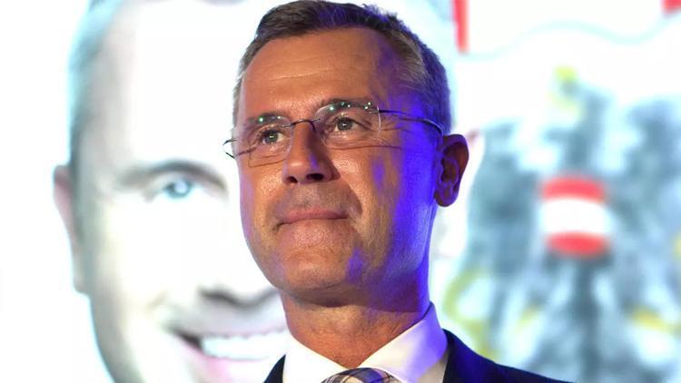 Avusturya’da aşırı sağcı Özgürlük Partisinin lideri Hofer istifa etti