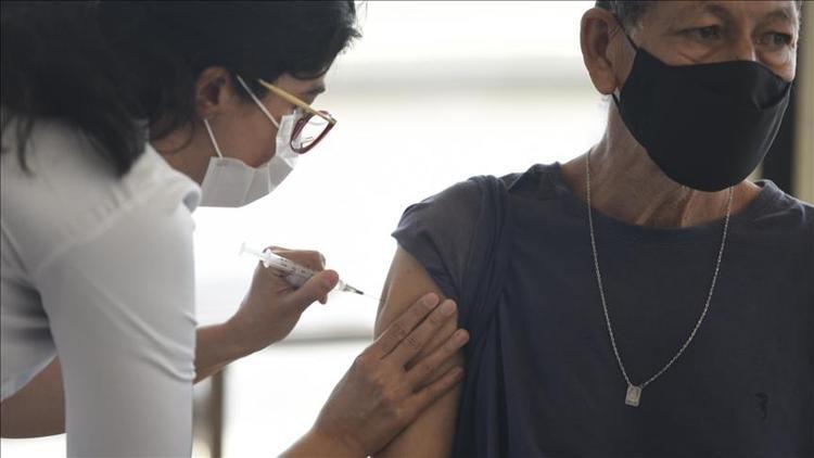 Brezilyada bir kasabada koronavirüs aşısı uygulamasından etkili sonuçlar elde edildi