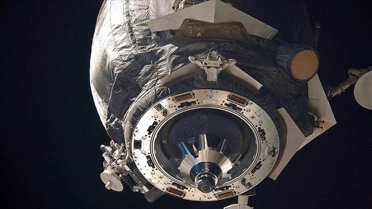 Uluslararası Uzay İstasyonunun robotik kolunda delik açıldı