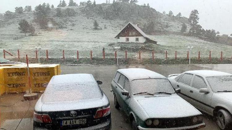 Boluya haziran karı Her yer beyaza büründü