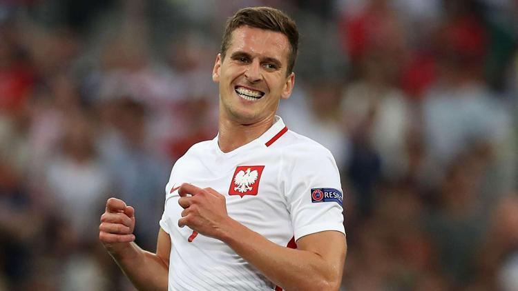 Son Dakika: Polonyada Arkadiusz Milik, EURO 2020 kadrosundan çıkartıldı