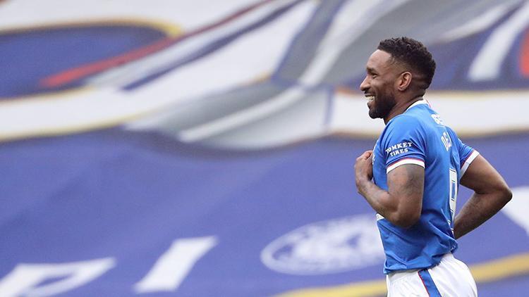 Rangersta Jermain Defoe antrenör/oyuncu görevine getirildi