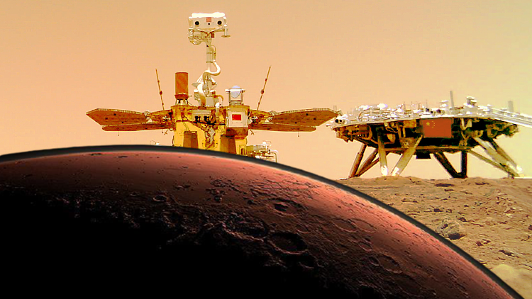 Çin‘in Mars gezgin aracı Curong Kızıl Gezegen’den fotoğraf gönderdi