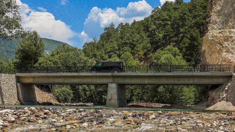 Acıpayamda asırlık köprü sorunu sona erdi