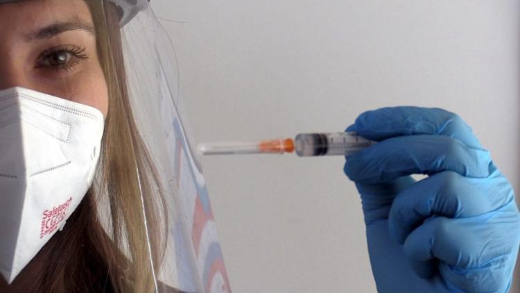 Son dakika: Türkiye aşı yüzdesi belli oldu Bakan Kocadan 20 yaş üstü aşılama tarihi açıklaması