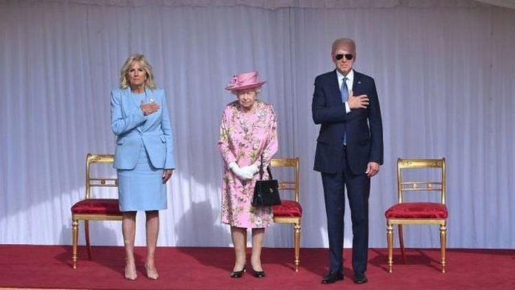 İngiltere Kraliçesi 2. Elizabeth, Windsor Kalesinde ABD Başkanı Biden ve eşiyle görüştü