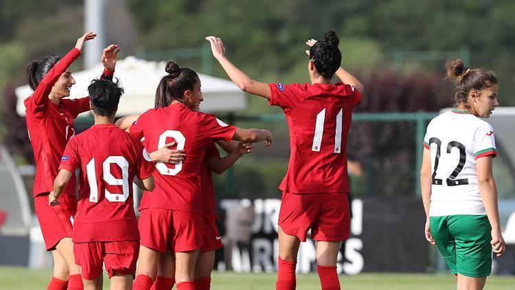 A Milli Kadın Futbol Takımı, özel maçta Bulgaristanı 3-1 yendi