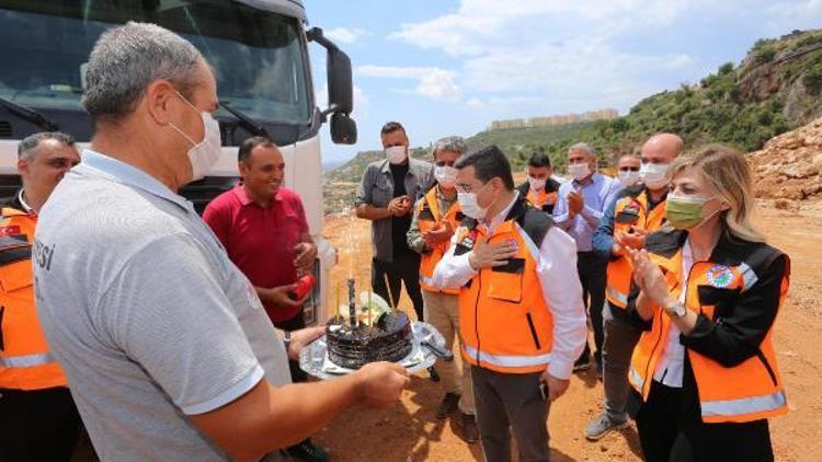 Başkan Tütüncüye, doğum günü sürprizi