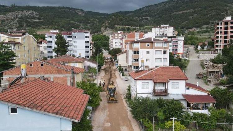 Başkan Eroğlu: Önce altyapı, sonra asfalt