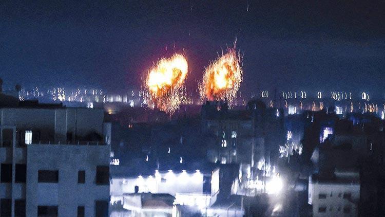 Yeni hükümet de Gazze’yi vurdu