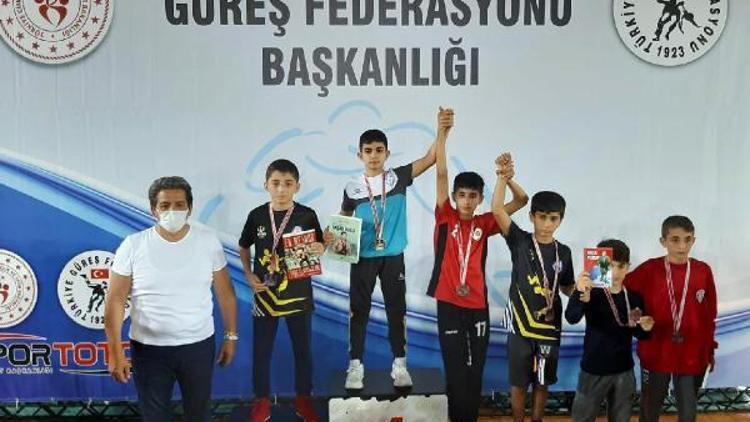 Bağcılar Belediyesi sporcusuna Türkiye şampiyonasında madalya