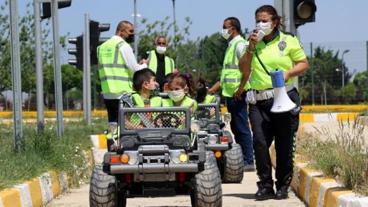 Van Büyükşehir Belediyesi’nden çocuklara trafik eğitimi