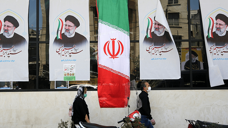 İranda halk yeni Cumhurbaşkanını seçmek üzere yarın sandık başına gidecek
