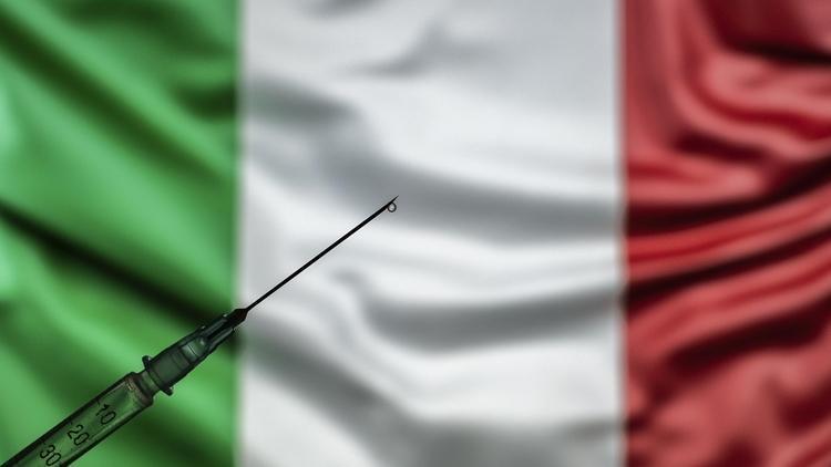 İtalya, İngiltereden geleceklere 5 günlük karantina şartı getirdi