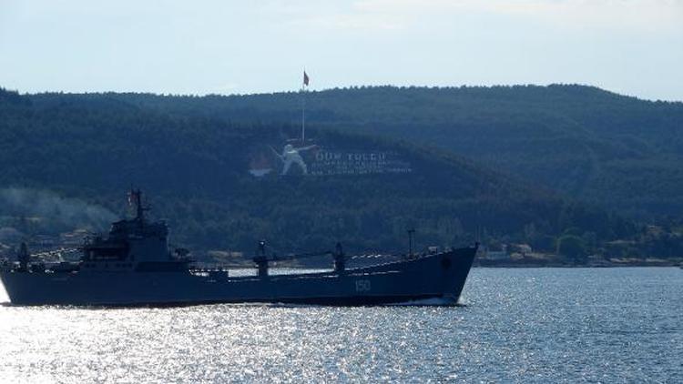 Rus savaş gemisi ‘Saratov’ Çanakkale Boğazından giriş yaptı