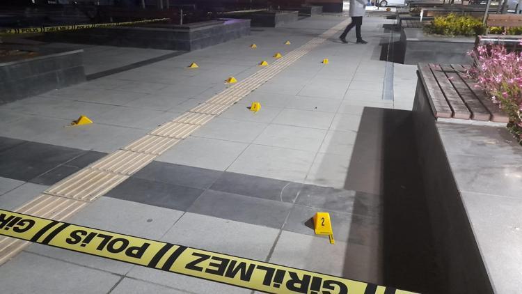 Başakşehirde restorana silahlı saldırı: 1 yaralı