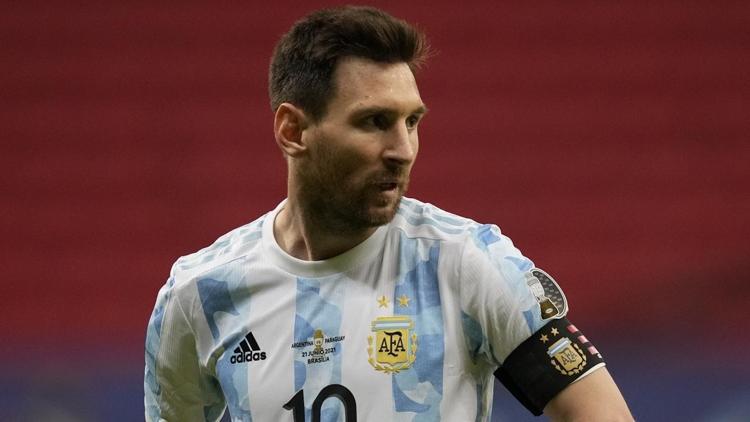 Lionel Messi, Javier Mascheranoyu yakaladı Arjantinin en fazla forma giyen oyuncusu...