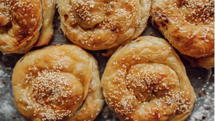 Kıymalı sebzeli börek tarifi