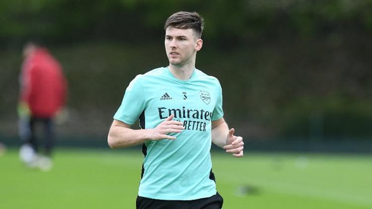 Arsenal, Kieran Tierney ile uzun süreli sözleşme imzaladı