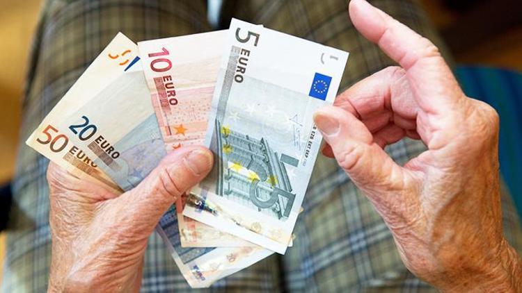 Almanya’nın kamu borcu 2 trilyon 205 milyar euroya çıktı