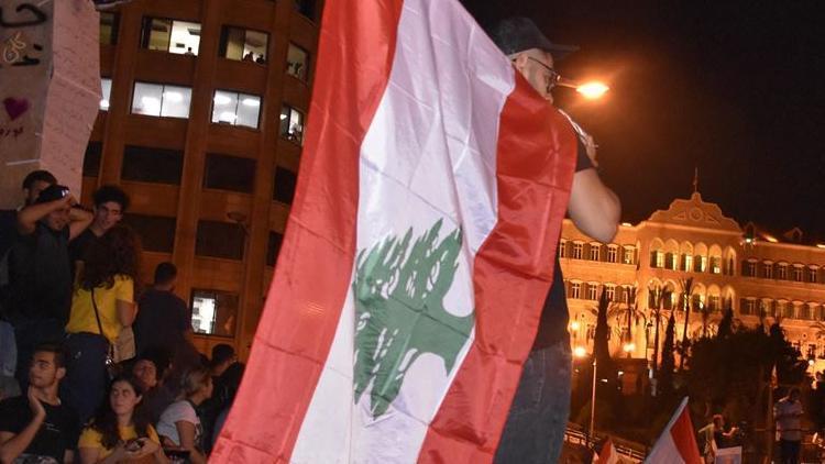 Lübnanda halk fiyatlara tepki gösterdi