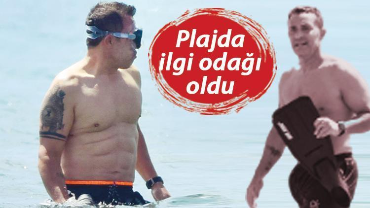 Mustafa Sandal plajda ilgi oldağı oldu... 51 yaş kasları