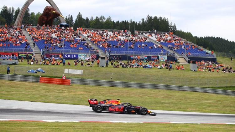 Formula 1 Avusturya GPsinde pole pozisyonu Verstappenin