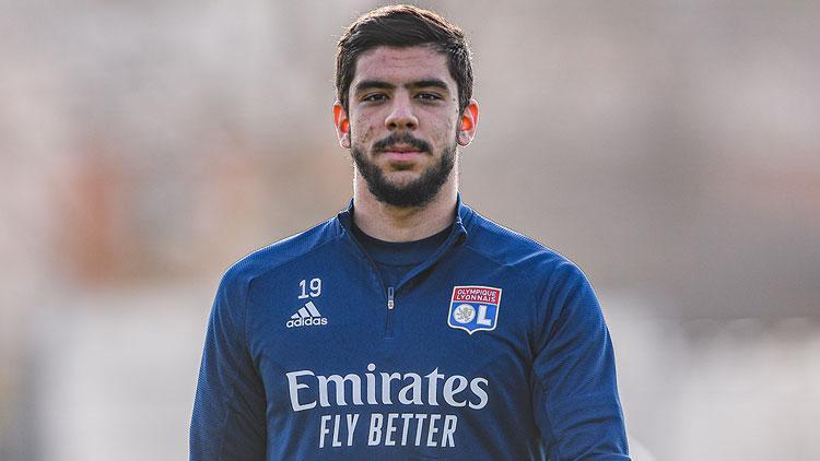 Son dakika transfer haberi: Lyon, Cenk Özkaçarı Belçikaya kiralık gönderdi