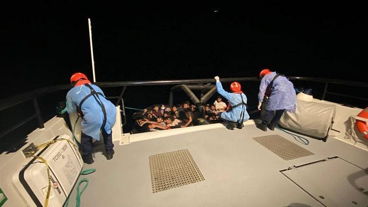 Kuşadası açıklarında çok sayıda kaçak göçmen kurtarıldı
