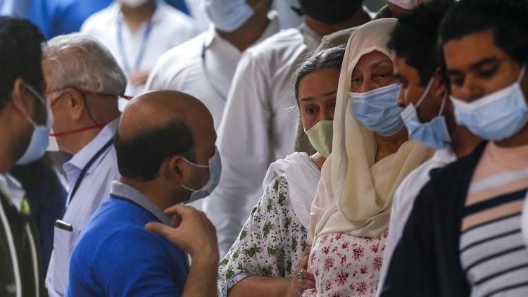 Hindistanda Kovid-19 salgınında hasta sayısındaki düşüş sürüyor