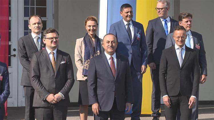 Çavuşoğlu: Kırım Tatarlarını yerli halk olarak kabul eden Ukrayna’yı tebrik ediyoruz