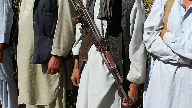 Afganistanda Badgis vilayetinin tüm ilçeleri Talibanın kontrolüne geçti