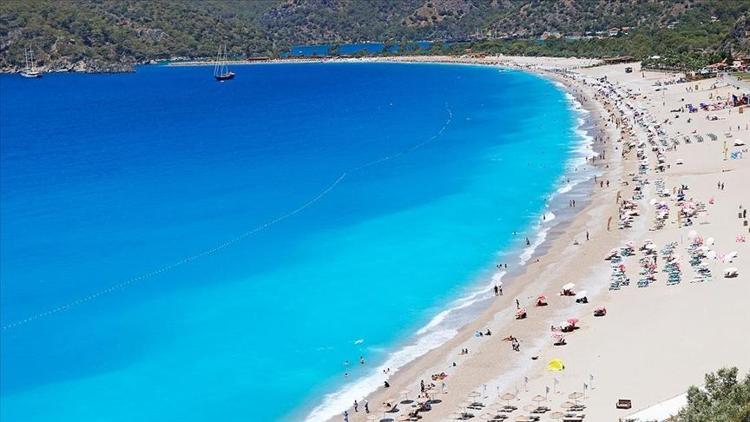 Antalyaya gelen turist sayısı 1,5 milyonu aştı