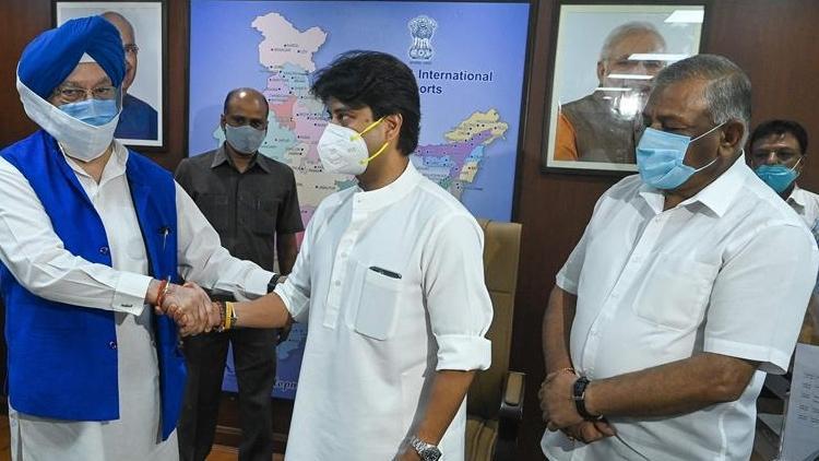 Koronavirüs salgınında Hindistandan iyi haberler gelmeye devam ediyor