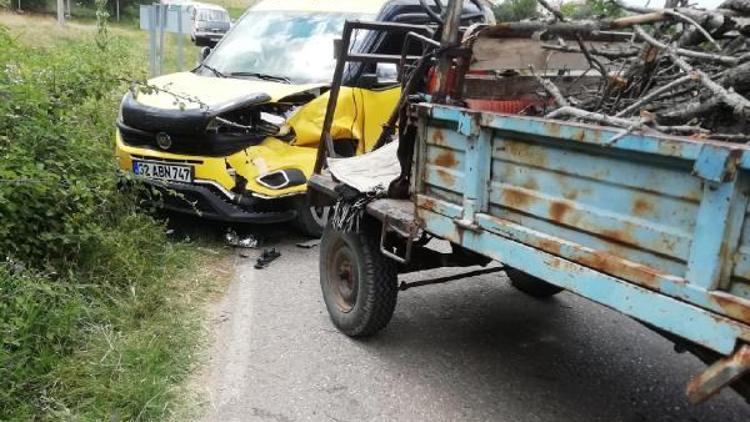 Patpat ile taksi çarpıştı: 1 ölü