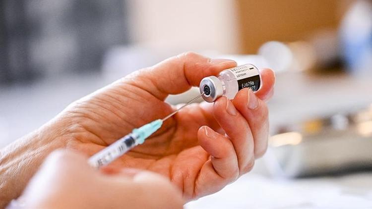 Ursula von der Leyen duyurdu: ABde yetişkin nüfusun yüzde 70inin aşılanmasına yetecek aşı üyelere dağıtıldı