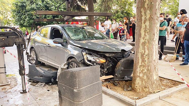 Bağdat Caddesindeki kazadan acı haber Güler Baykal hayatını kaybetti