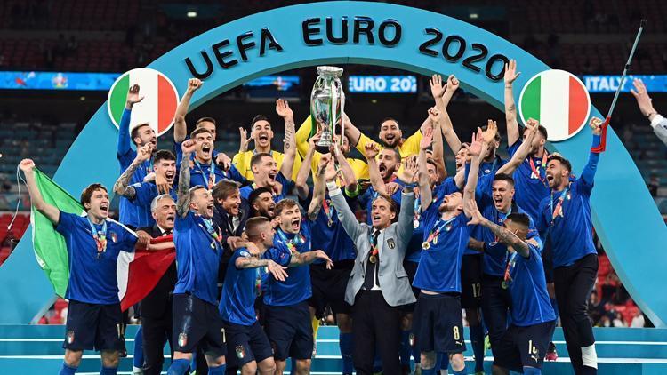 Son dakika haberi... EURO 2020de şampiyon İtalya İngiltereyi Wembleyde yıktılar